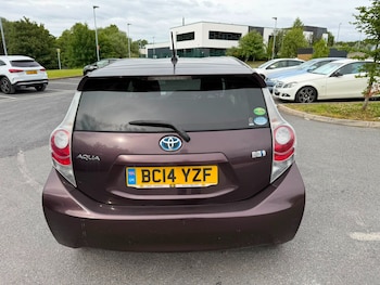 Used Toyota Aqua 2014 for sale - 79051330: Photo