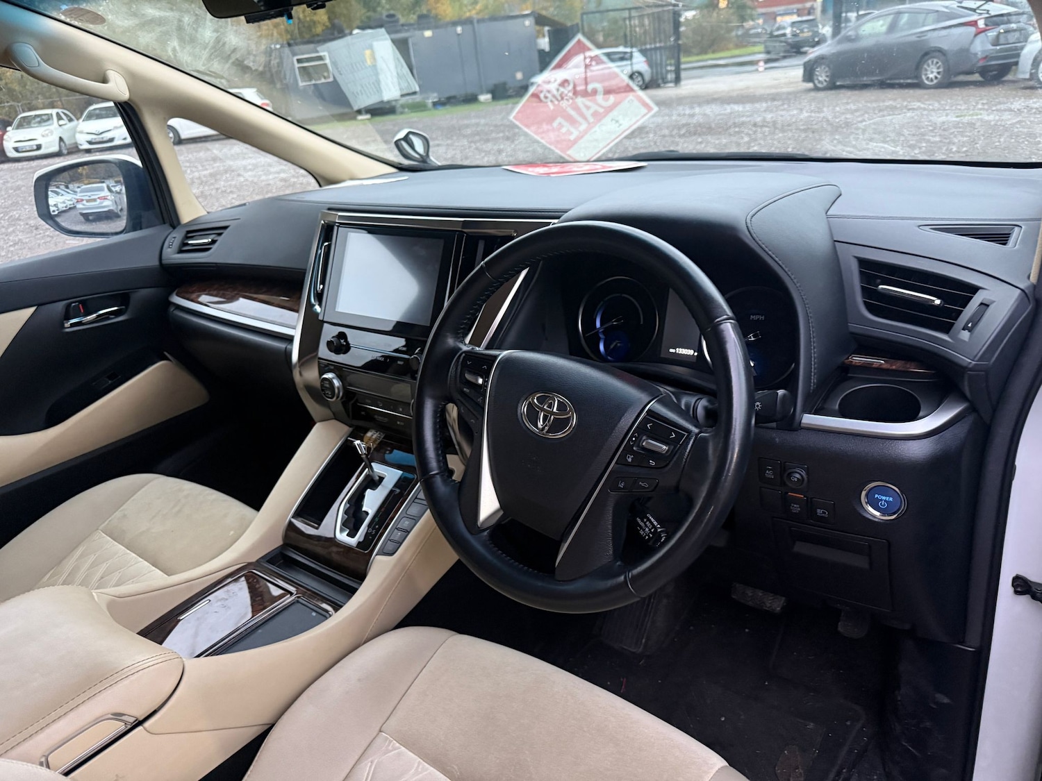 Used Toyota Alphard for sale - 76477458: Photo 12