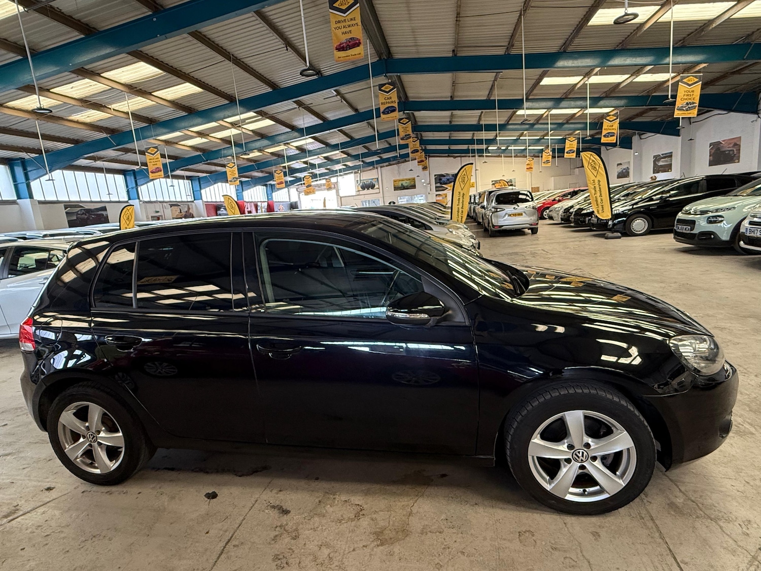 Used Volkswagen Golf 2025 for sale - 76165201: Photo 2
