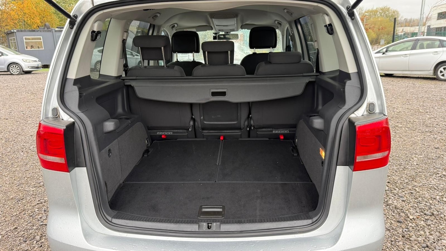 Used Volkswagen Touran for sale - 76534986: Photo 17