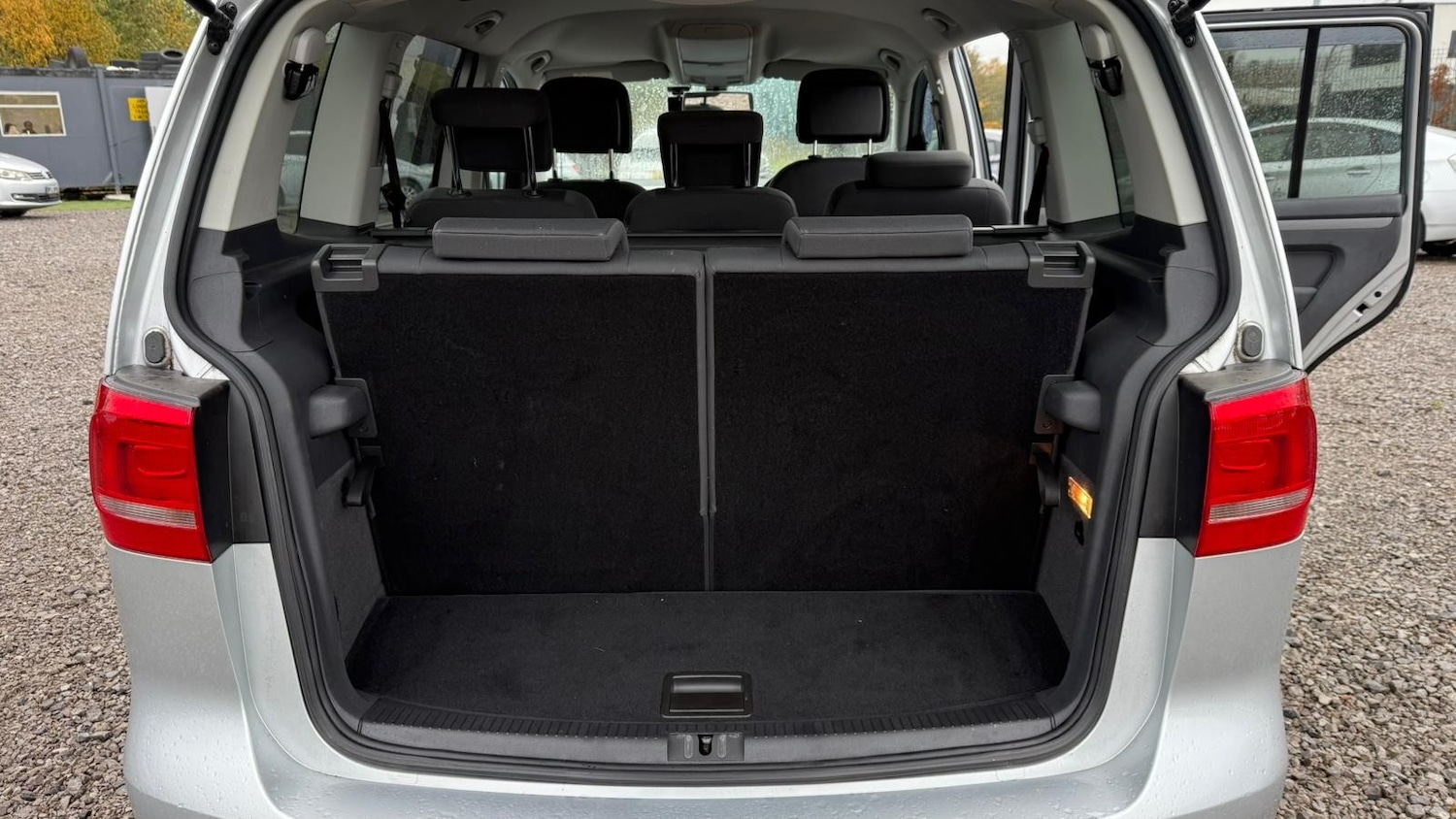 Used Volkswagen Touran for sale - 76534986: Photo 18