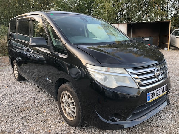 Used Nissan Serena for sale - 76249612: Photo 1
