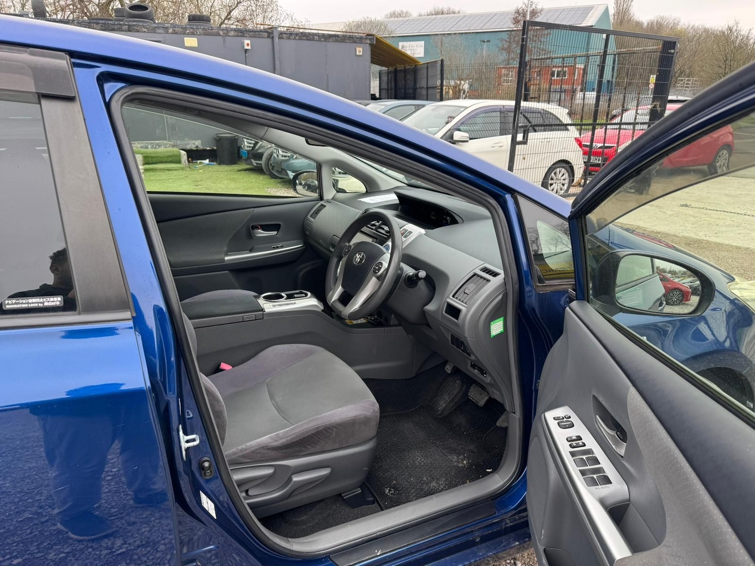 Used Toyota Prius for sale - 77820055: Photo 11