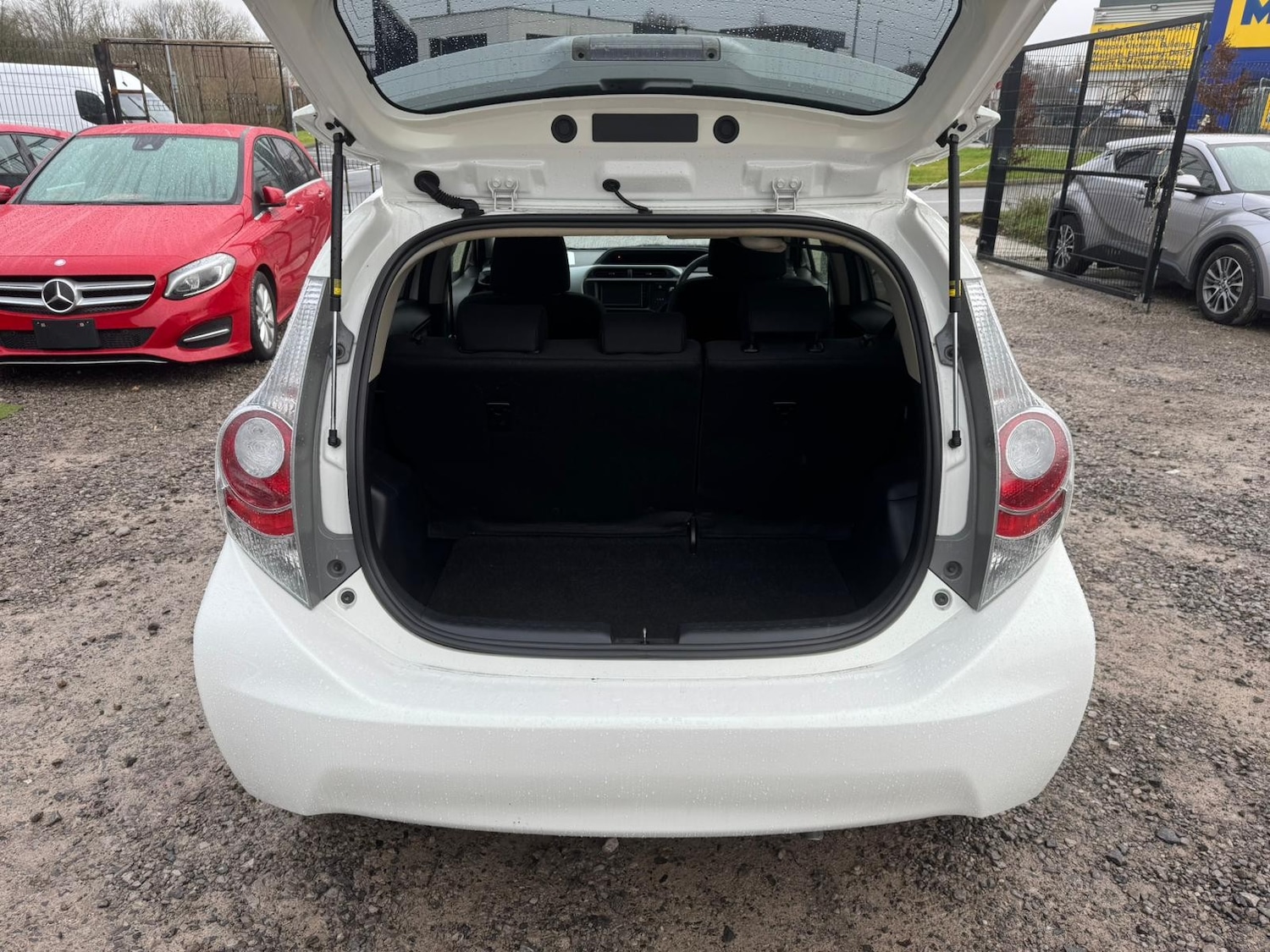 Used Toyota Aqua for sale - 77401410: Photo 16