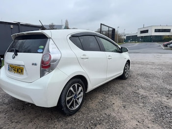 Used Toyota Aqua 2014 for sale - 77401410: Photo