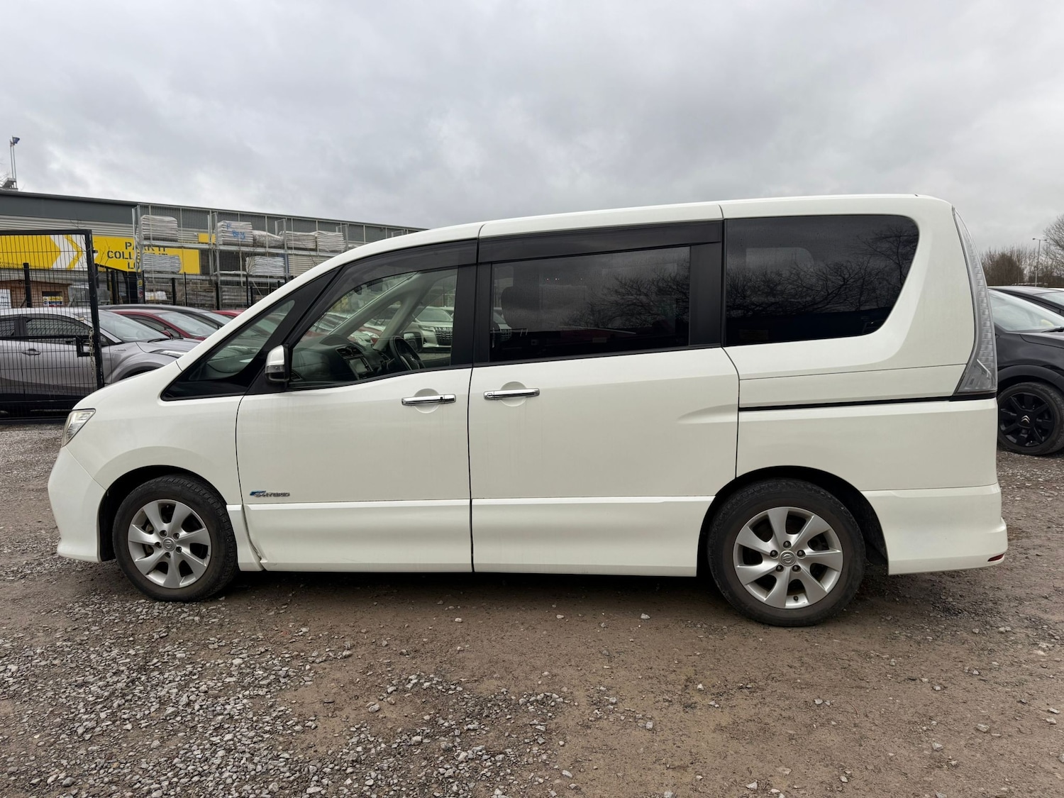 Used Nissan Serena 2026 for sale - 77307742: Photo 7