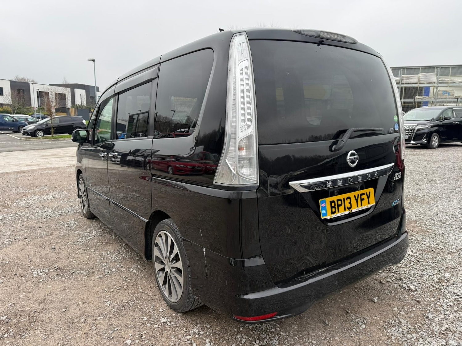 Used Nissan Serena for sale - 77436306: Photo 6