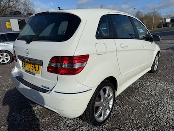 Used Mercedes-Benz B Class 2010 for sale - 77636633: Photo