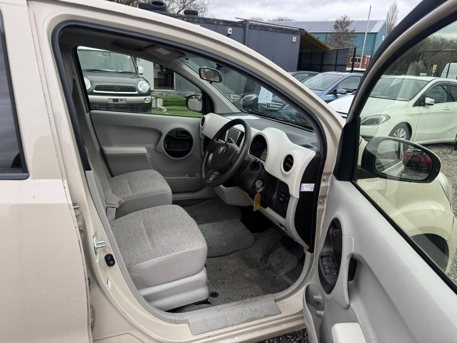 Used Toyota Passo for sale - 77789642: Photo 9