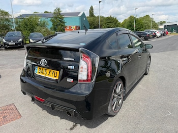 Used Toyota Prius 2015 for sale - 79111990: Photo