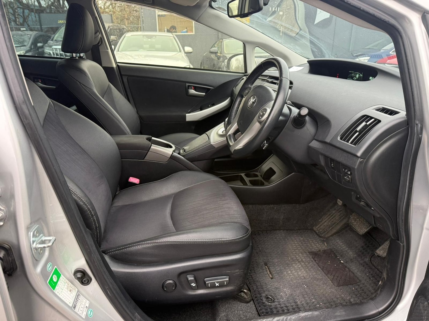 Used Toyota Prius for sale - 77442706: Photo 11