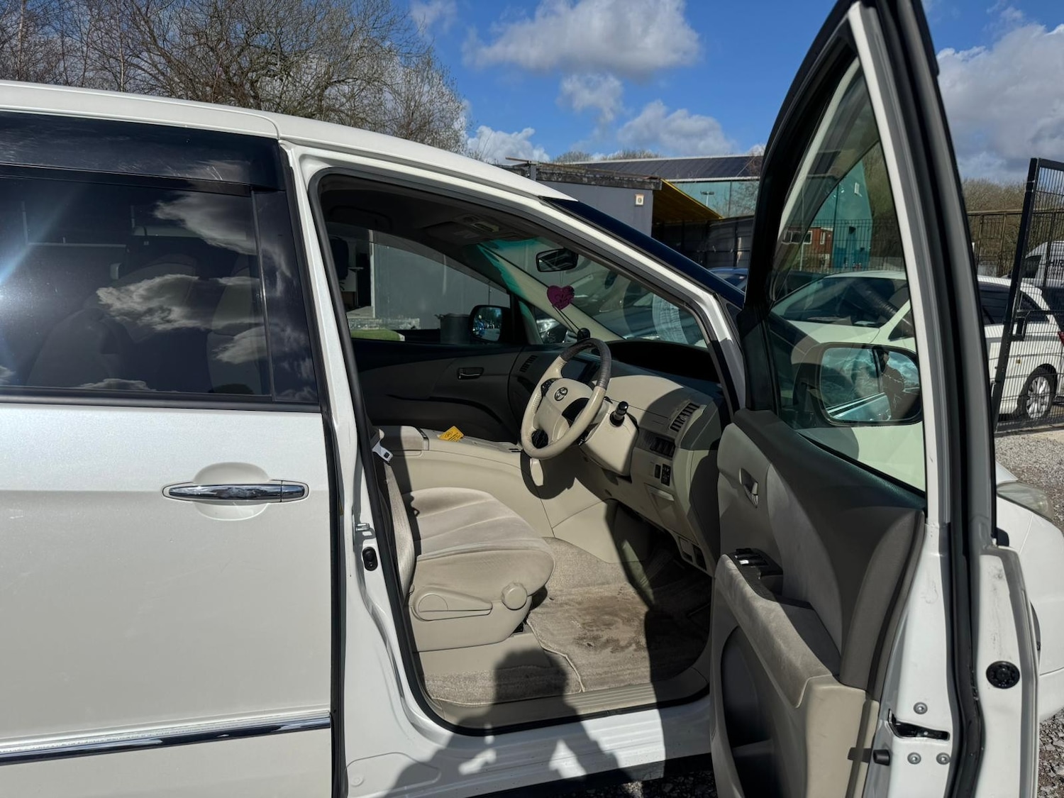 Used Toyota Estima for sale - 77897419: Photo 11