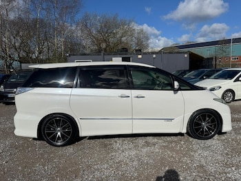 Used Toyota Estima 2011 for sale - 77897419: Photo