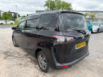 Used Toyota Sienta 2017 for sale - 79051327: Photo