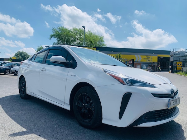 Used Toyota Prius 2025 for sale - 76198269: Photo 2