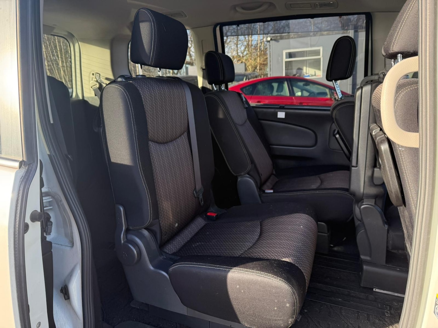 Used Nissan Serena 2026 for sale - 77319689: Photo 14