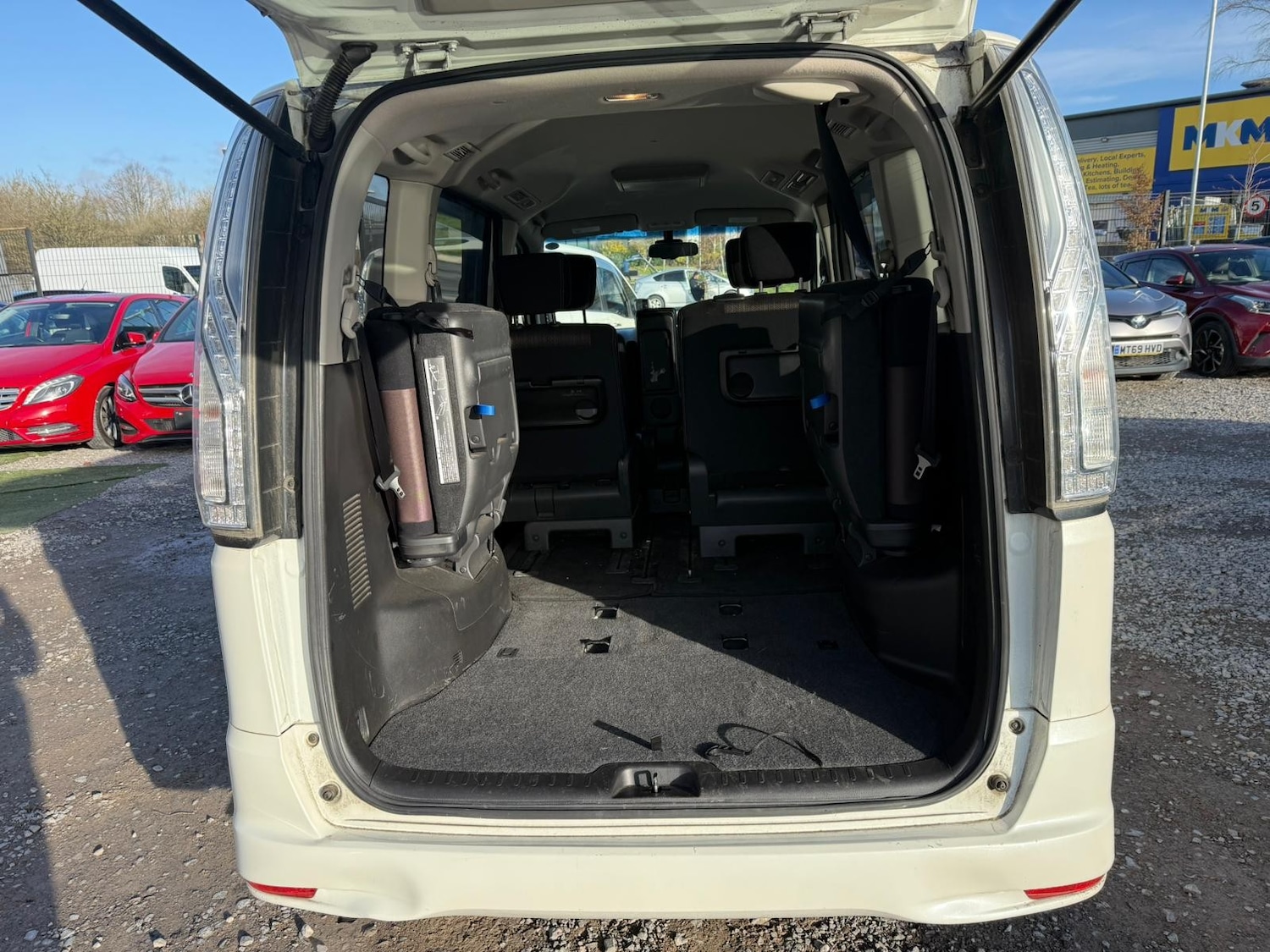 Used Nissan Serena 2026 for sale - 77319689: Photo 16