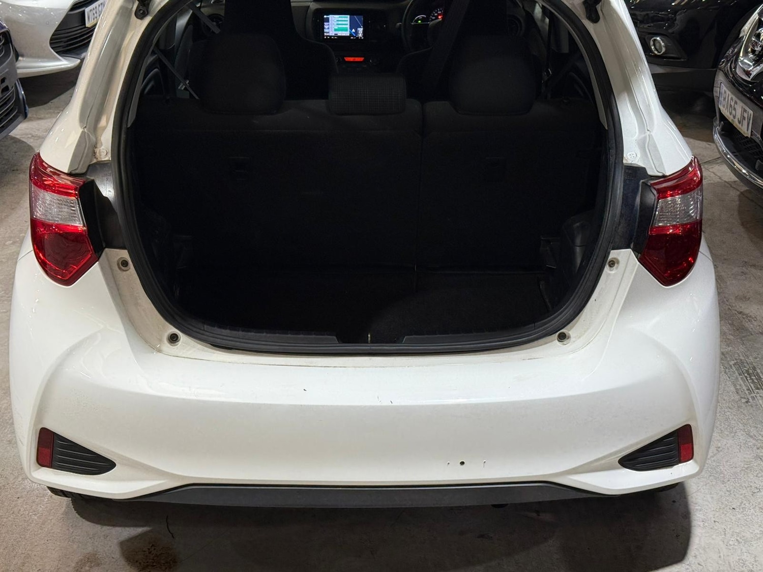 Used Toyota Vitz for sale - 77193737: Photo 15