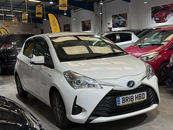Used Toyota Vitz 2018 for sale - 77193737: Photo