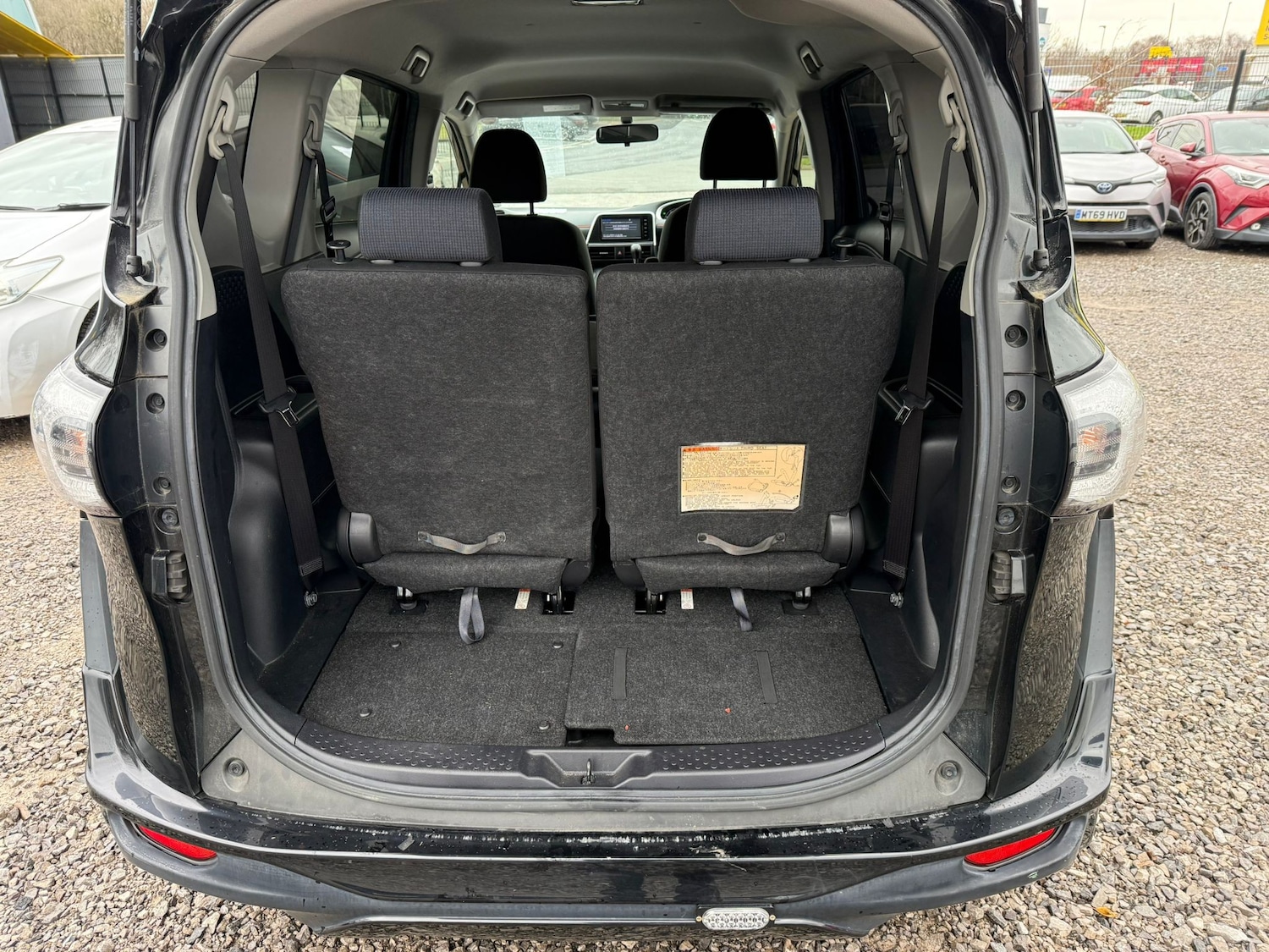 Used Toyota Sienta for sale - 77165815: Photo 17