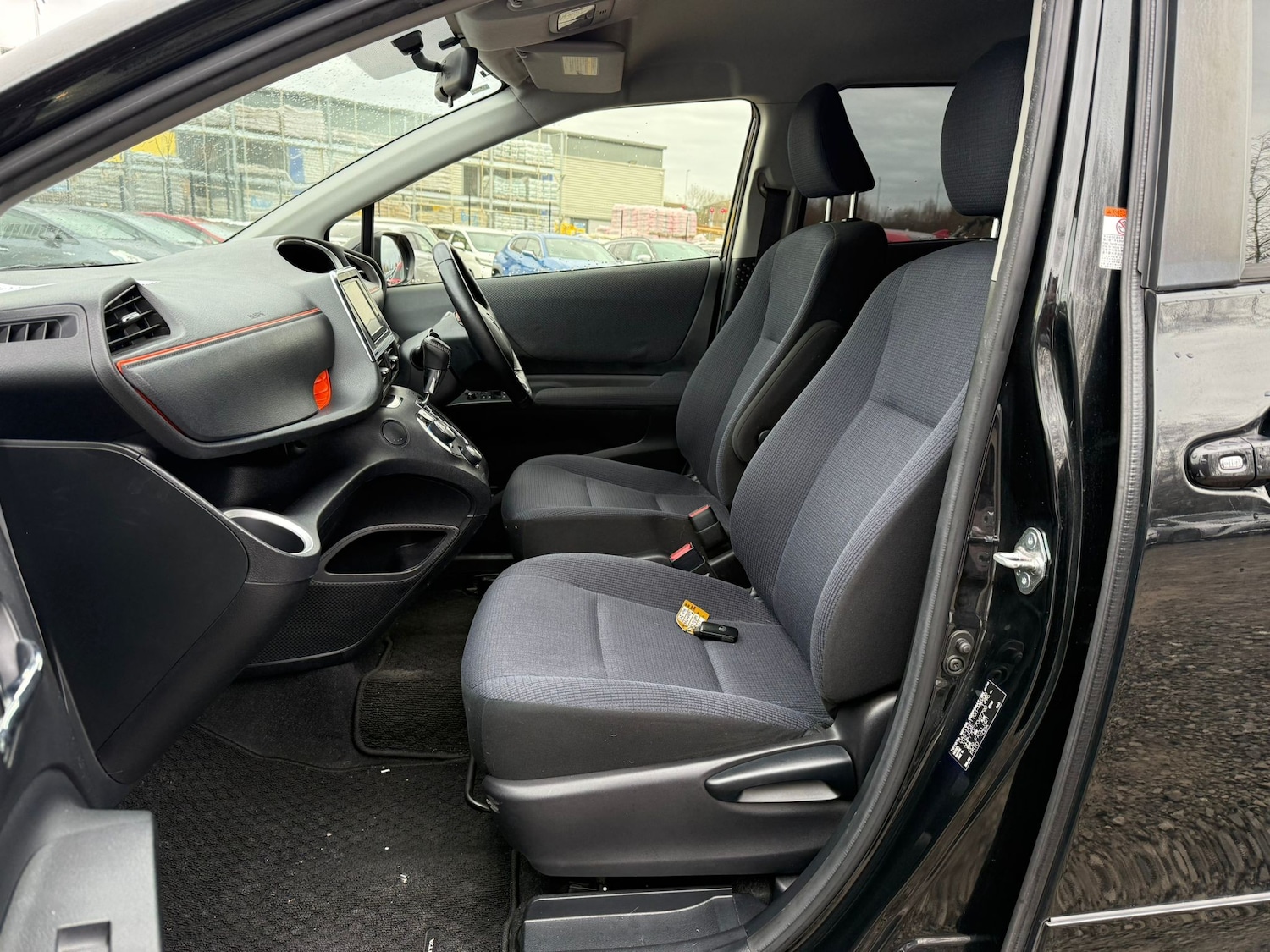 Used Toyota Sienta for sale - 77165815: Photo 18