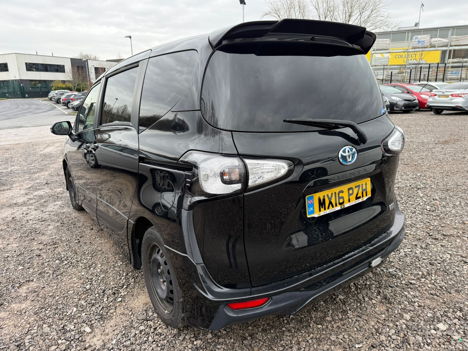 Used Toyota Sienta for sale - 77165815: Photo 6