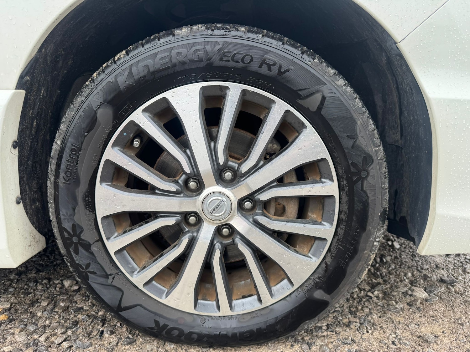 Used Nissan Serena for sale - 77483287: Photo 21