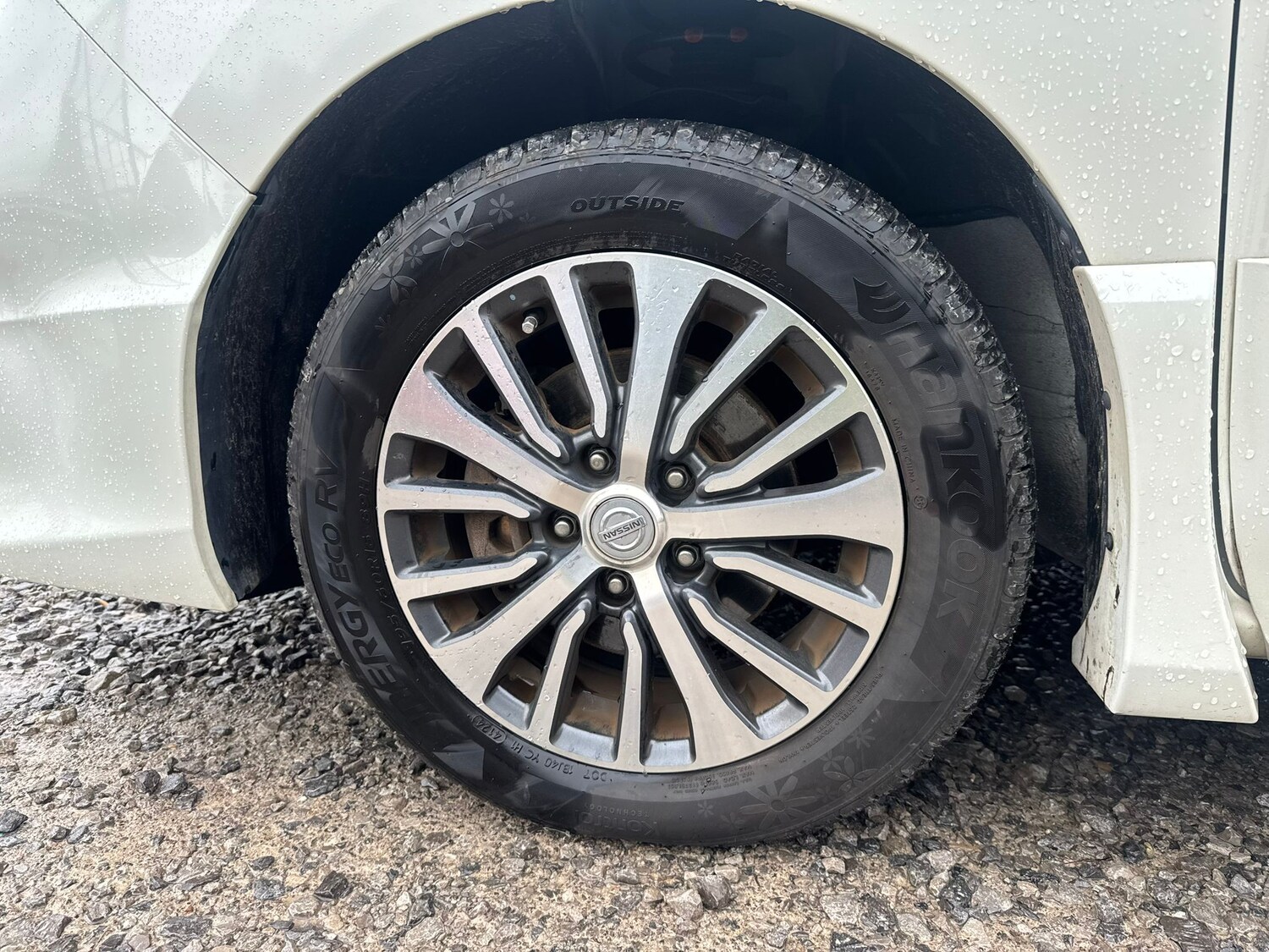 Used Nissan Serena for sale - 77483287: Photo 27