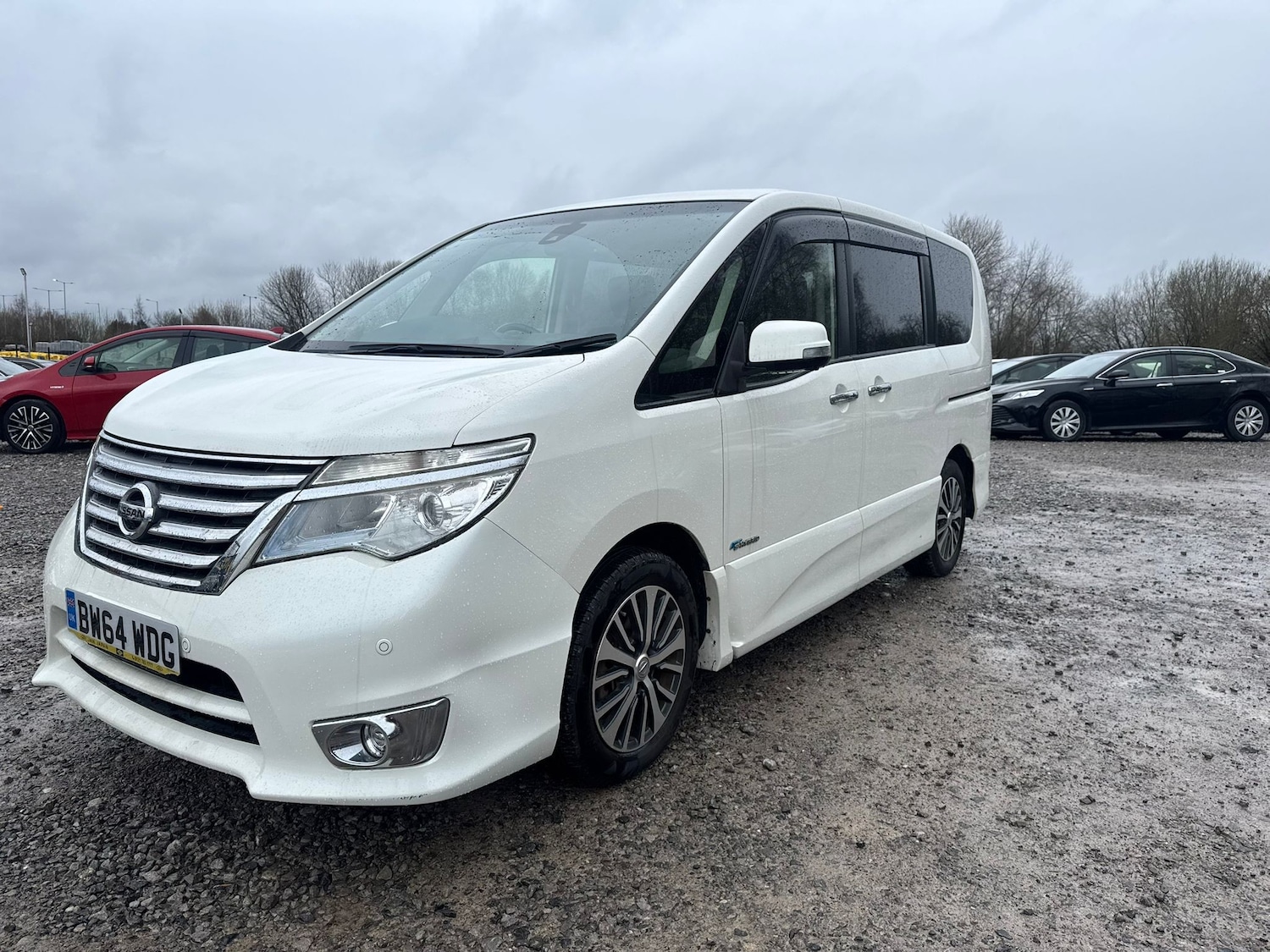 Used Nissan Serena for sale - 77483287: Photo 8