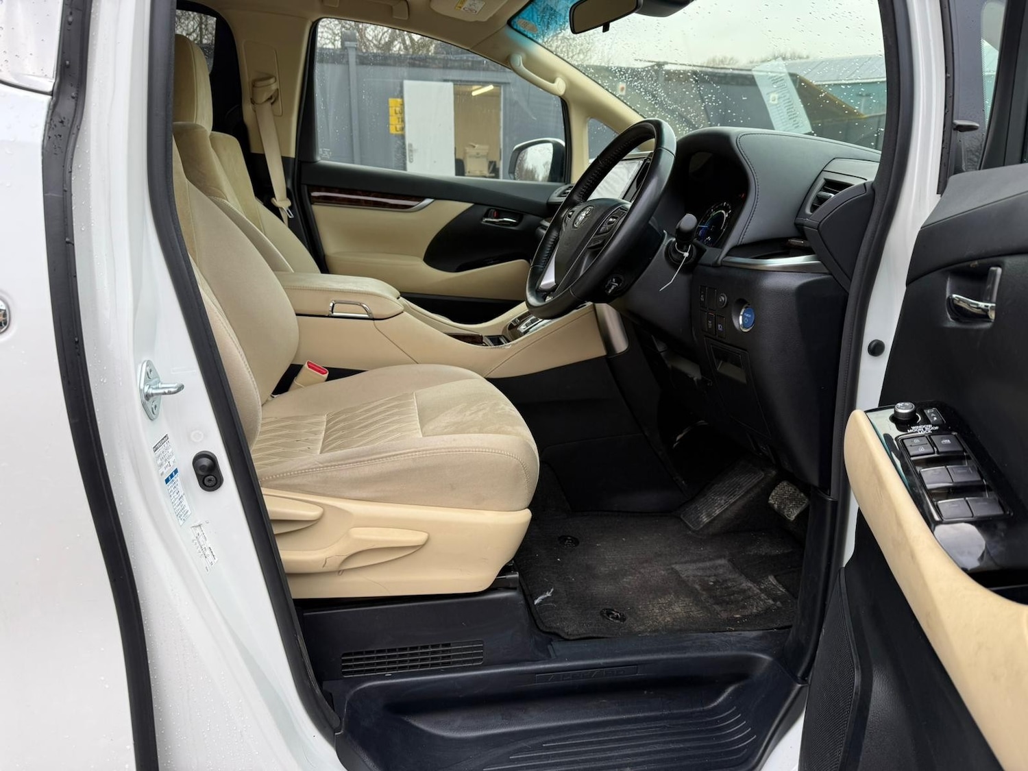 Used Toyota Alphard 2026 for sale - 77319691: Photo 11