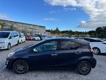 Used Toyota Aqua 2015 for sale - 79800581: Photo