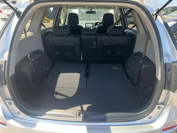 Used Toyota Wish for sale - 74688502: Photo 10