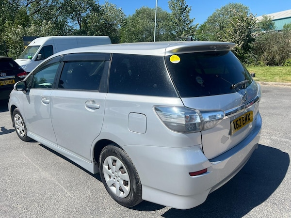 Used Toyota Wish for sale - 74688502: Photo 12