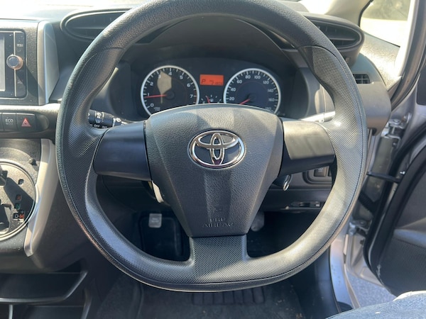 Used Toyota Wish for sale - 74688502: Photo 30