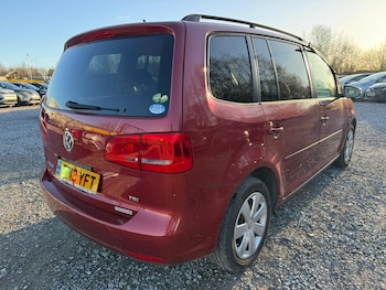 Used Volkswagen Touran 2013 for sale - 77708585: Photo