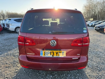 Used Volkswagen Touran 2013 for sale - 77708585: Photo