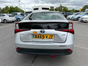 Used Toyota Prius 2020 for sale - 79039963: Photo