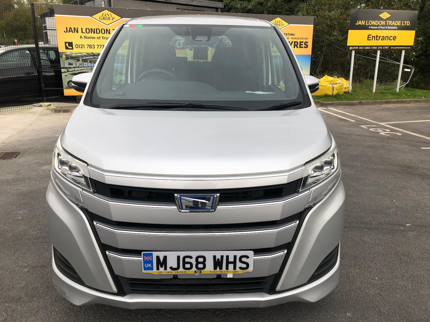Used Toyota Noah 2025 for sale - 76317408: Photo 9