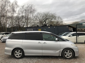 Used Toyota Estima 2010 for sale - 77834703: Photo