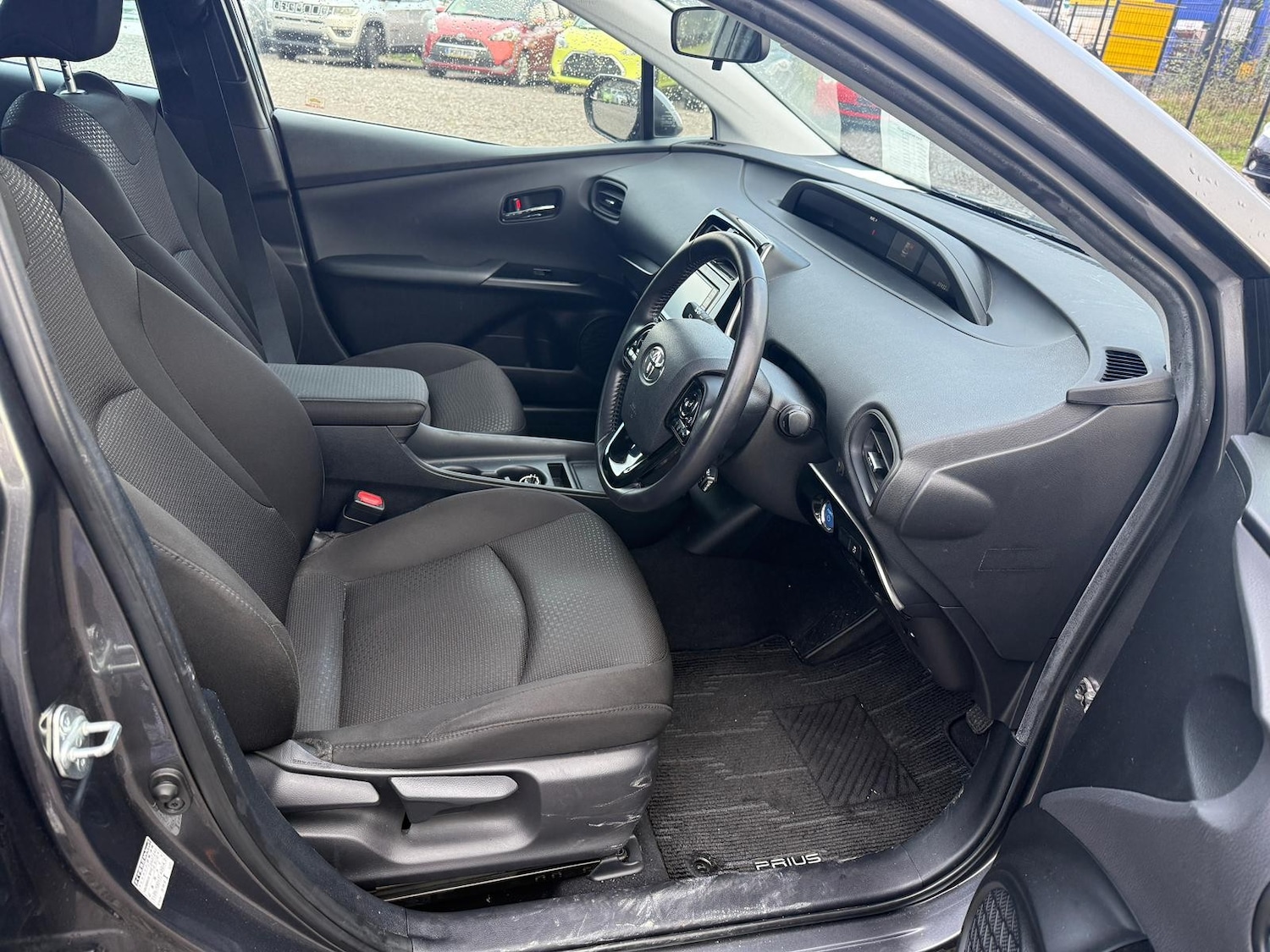 Used Toyota Prius 2025 for sale - 76724058: Photo 11