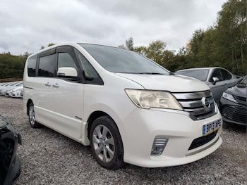 Nissan - Serena