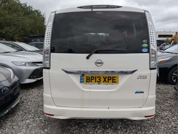 Used Nissan Serena for sale - 76217647: Photo 4