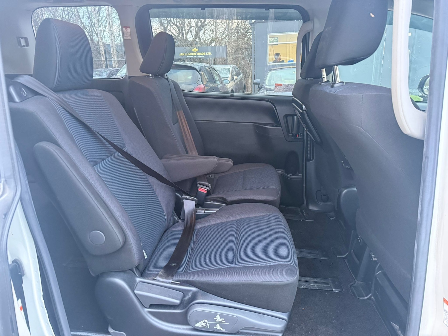 Used Toyota Noah for sale - 77241494: Photo 13