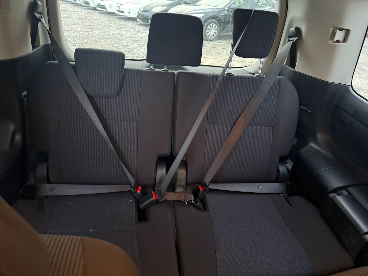 Used Toyota Noah for sale - 77241494: Photo 15