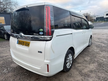 Used Toyota Noah 2020 for sale - 77241494: Photo