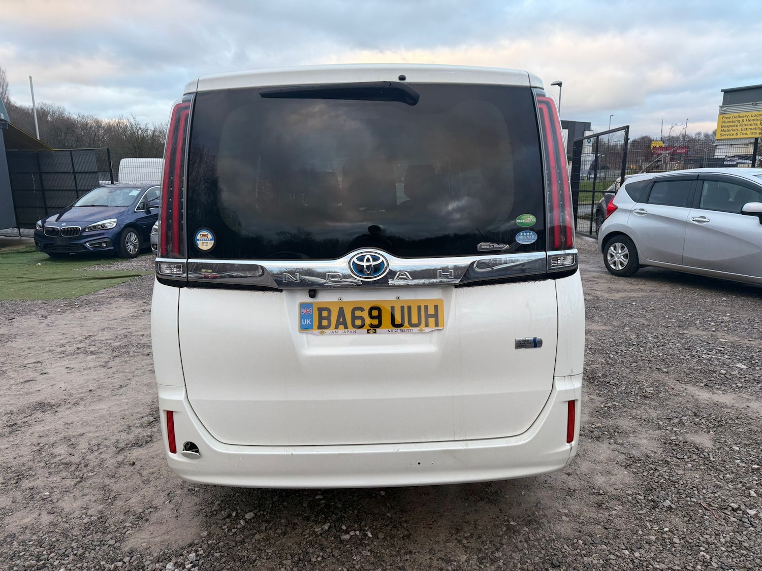 Used Toyota Noah for sale - 77241494: Photo 4