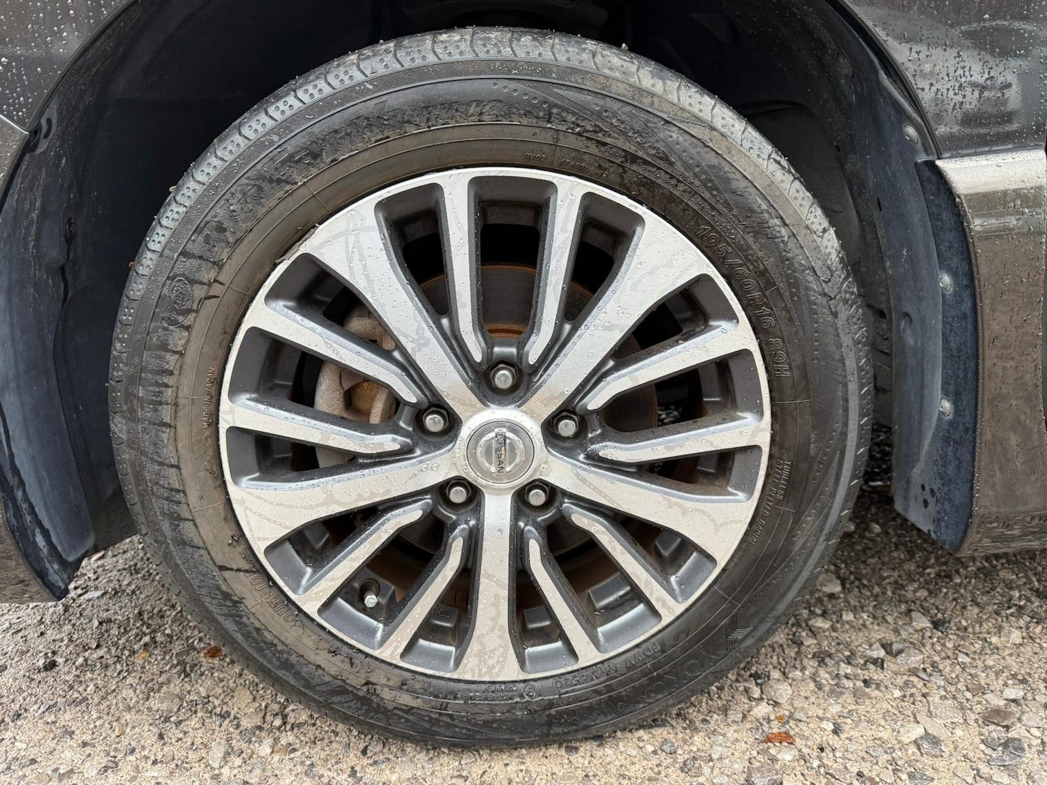 Used Nissan Serena for sale - 76896386: Photo 22