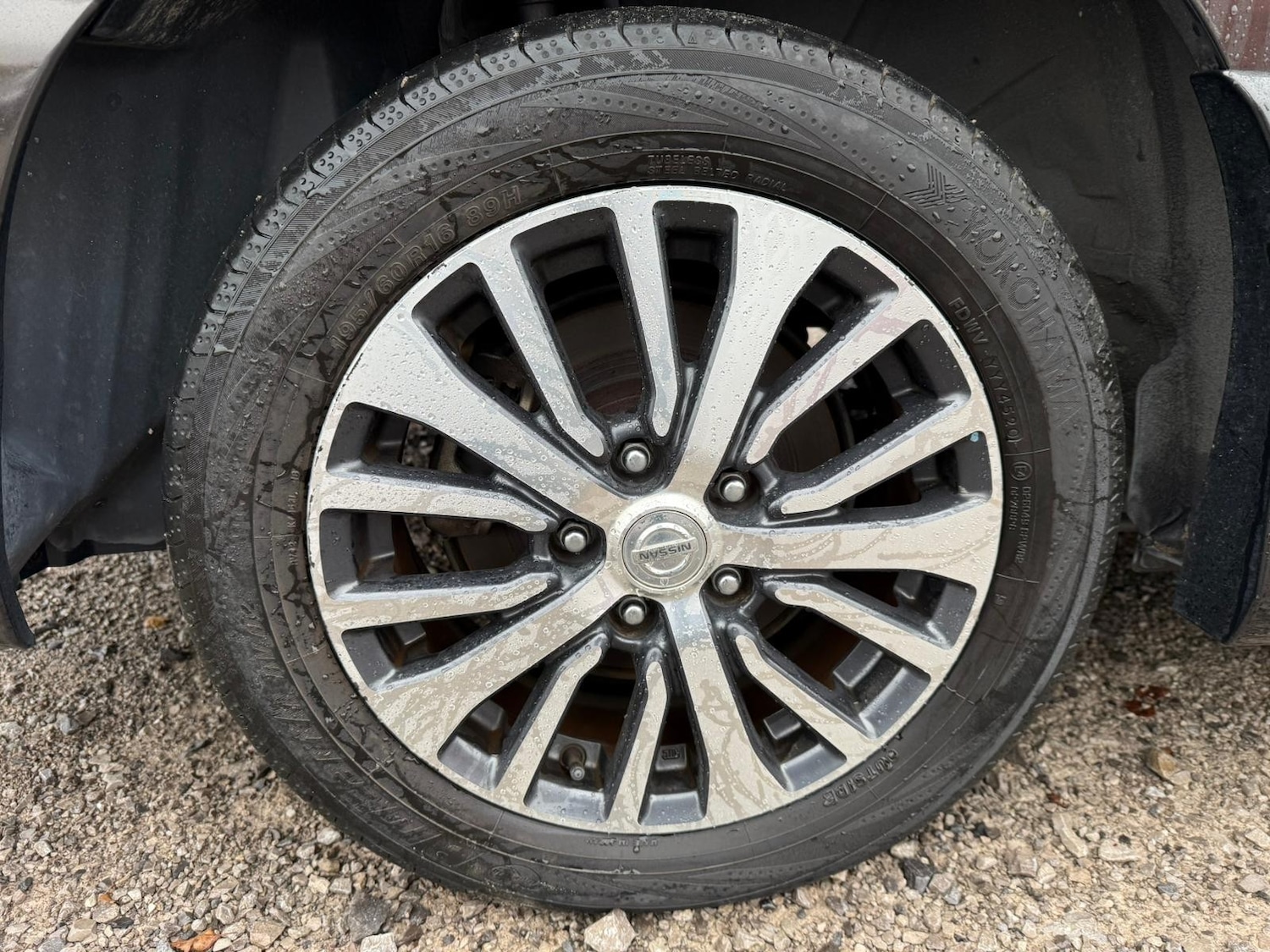 Used Nissan Serena for sale - 76896386: Photo 28