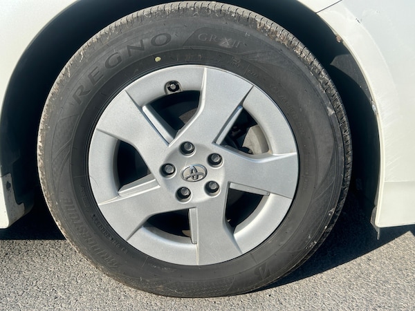 Used Toyota Prius 2025 for sale - 74518296: Photo 2