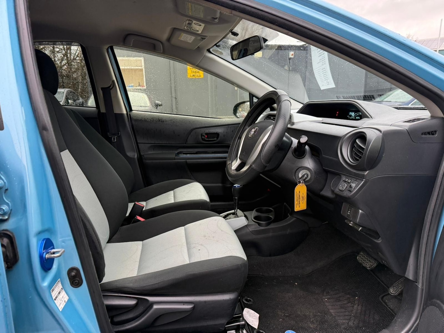 Used Toyota Aqua 2026 for sale - 77293596: Photo 11